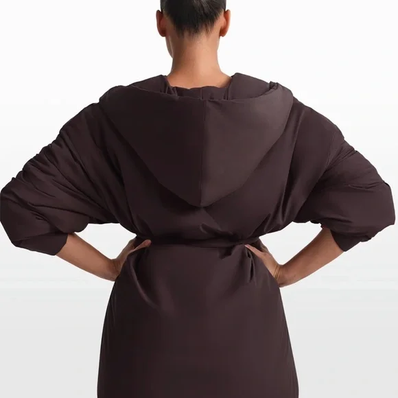 Nike Skims Woven Nylon Wrap Coat NWOT MEDIUM - Picture 3 of 4